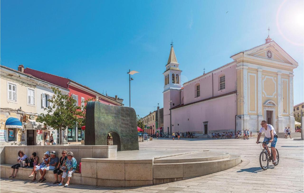 Pet Friendly Apartment In Porec With Wifi Kültér fotó